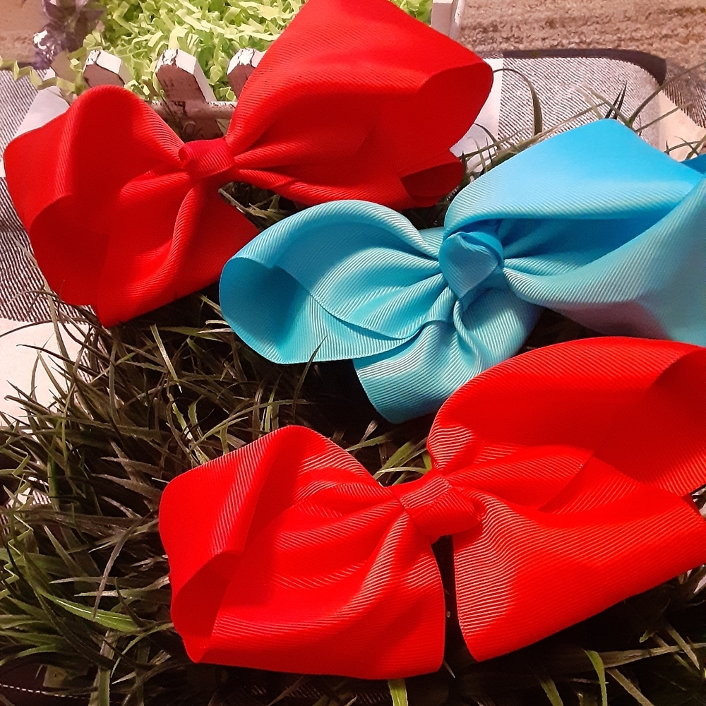 3 cheerleader bows